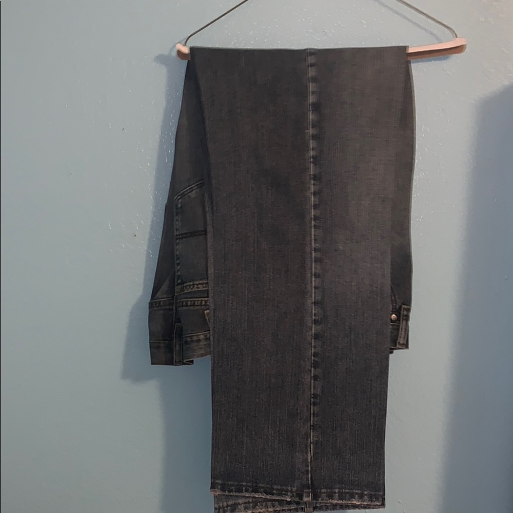 Men’s Wrangler XTreme Style 33 Relaxed Fit Jeans